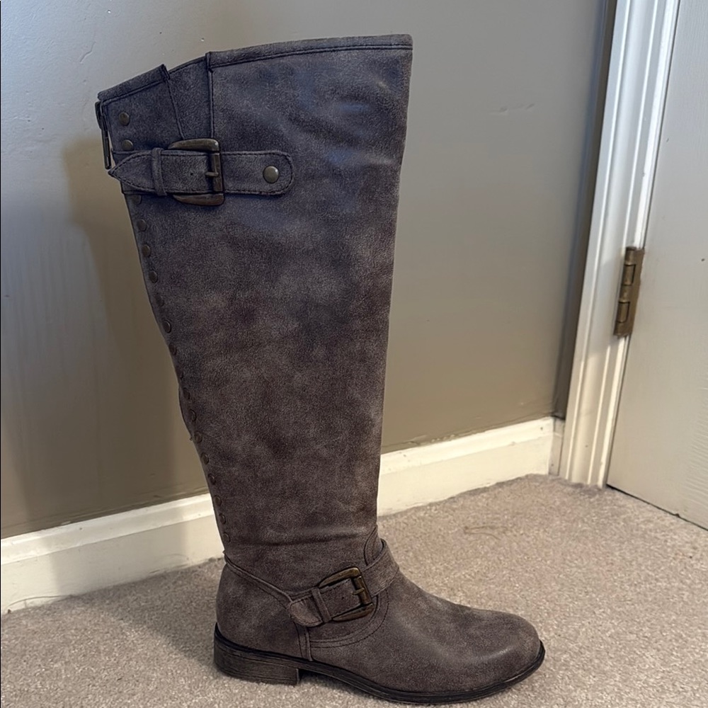 Women's Gray Knee-High Boots